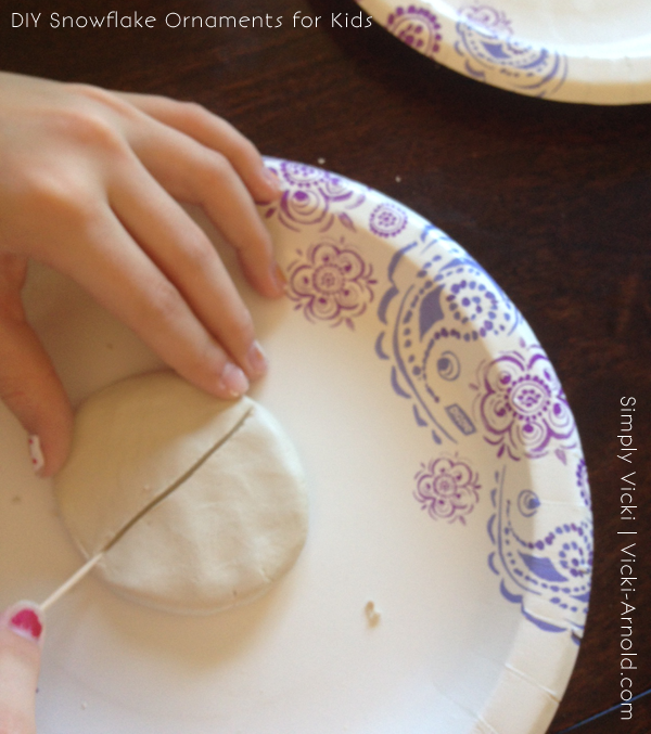 DIY Snowflake Ornaments for Kids | Vicki-Arnold.com